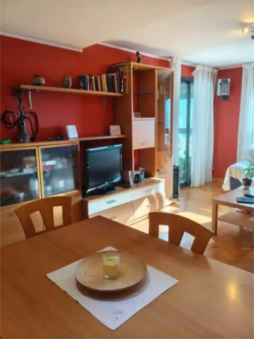 Piso en venta en El Puerto Sala de estar de Piso en venta en Coslada con Calefacción, Jardín privado y Trastero