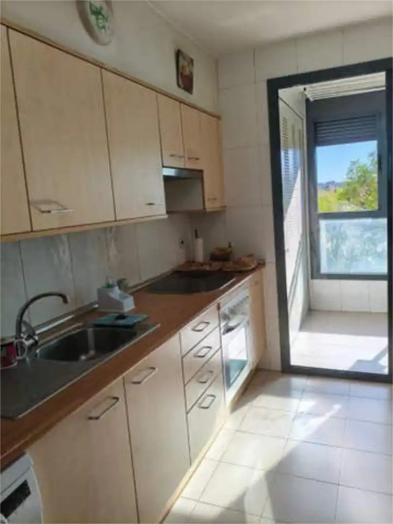 Piso en venta en El Puerto Cocina de Piso en venta en Coslada con Calefacción, Jardín privado y Trastero