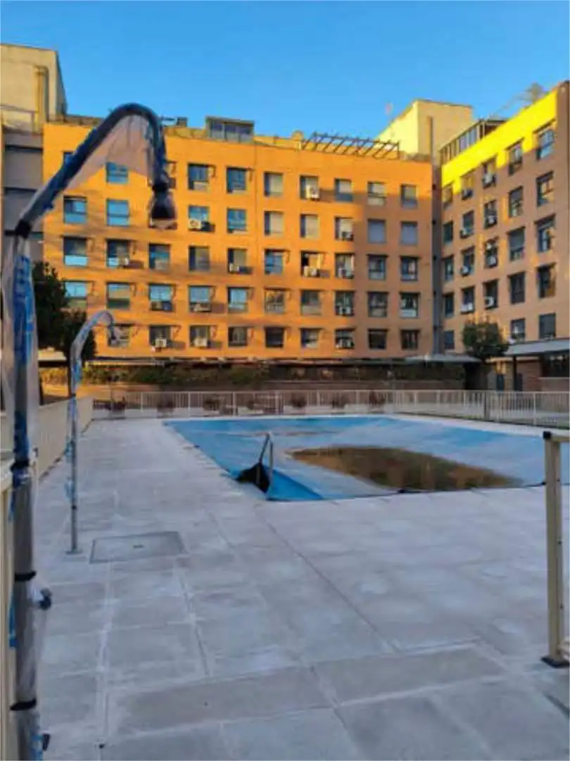 Piso en venta en El Puerto Piscina de Piso en venta en Coslada con Calefacción, Jardín privado y Trastero
