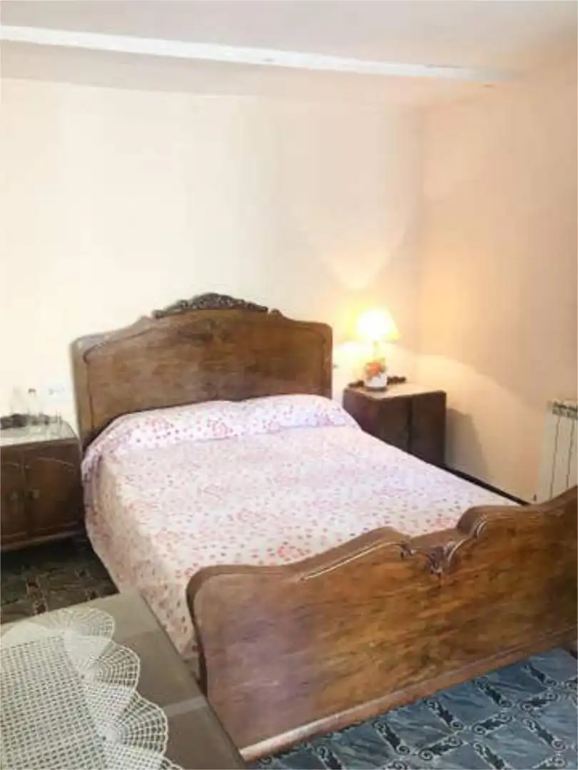 Casa o xalet en venda a Algerri Dormitori de Casa o xalet en venda en Algerri amb Calefacció, Jardí privat i Terrassa