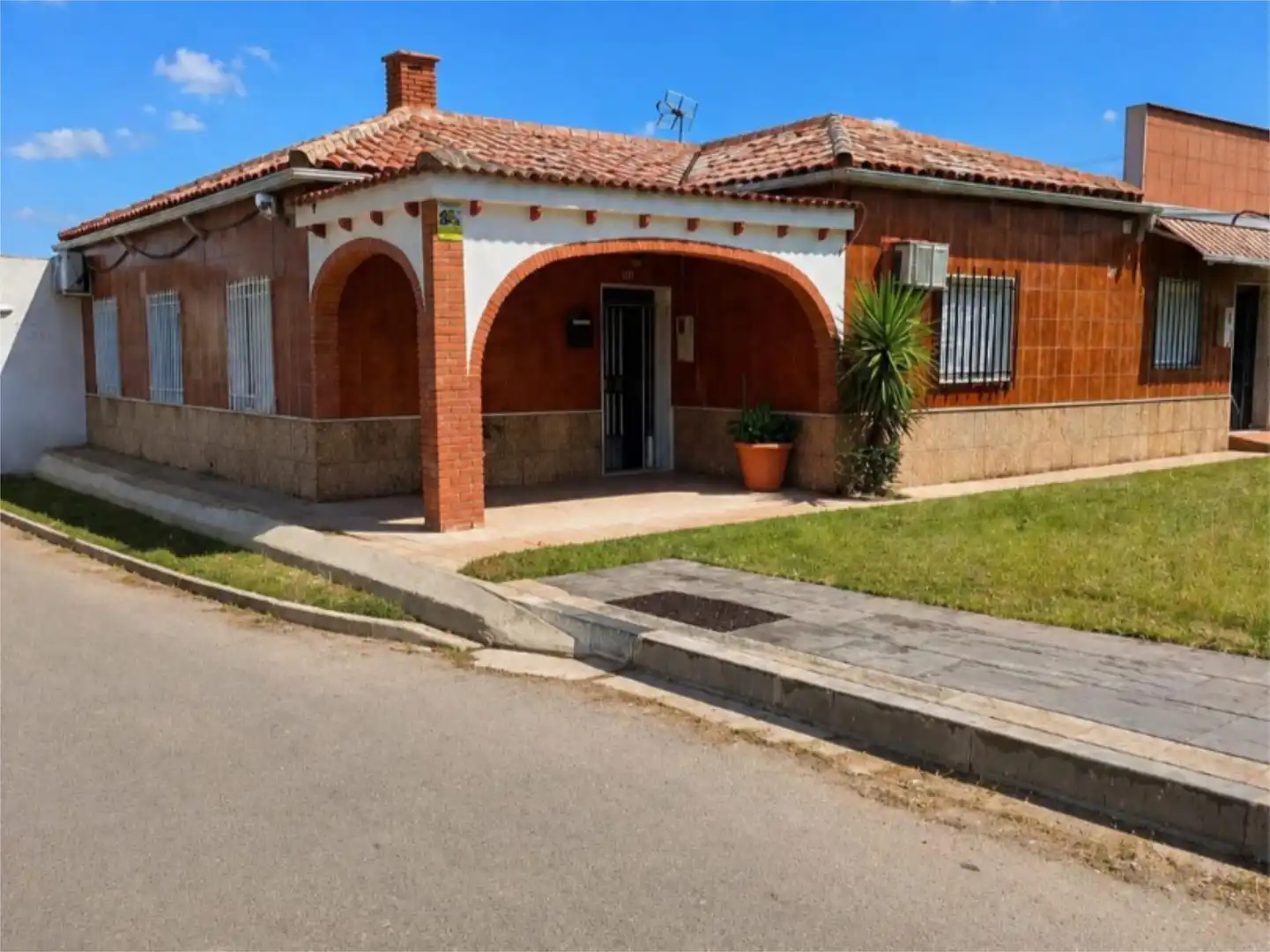 Vista exterior de Piso en venta en Linares con Aire acondicionado y Terraza