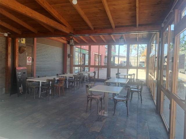 Local comercial en Alquiler en Calle Artistas Canarios, 19 en La Lajita