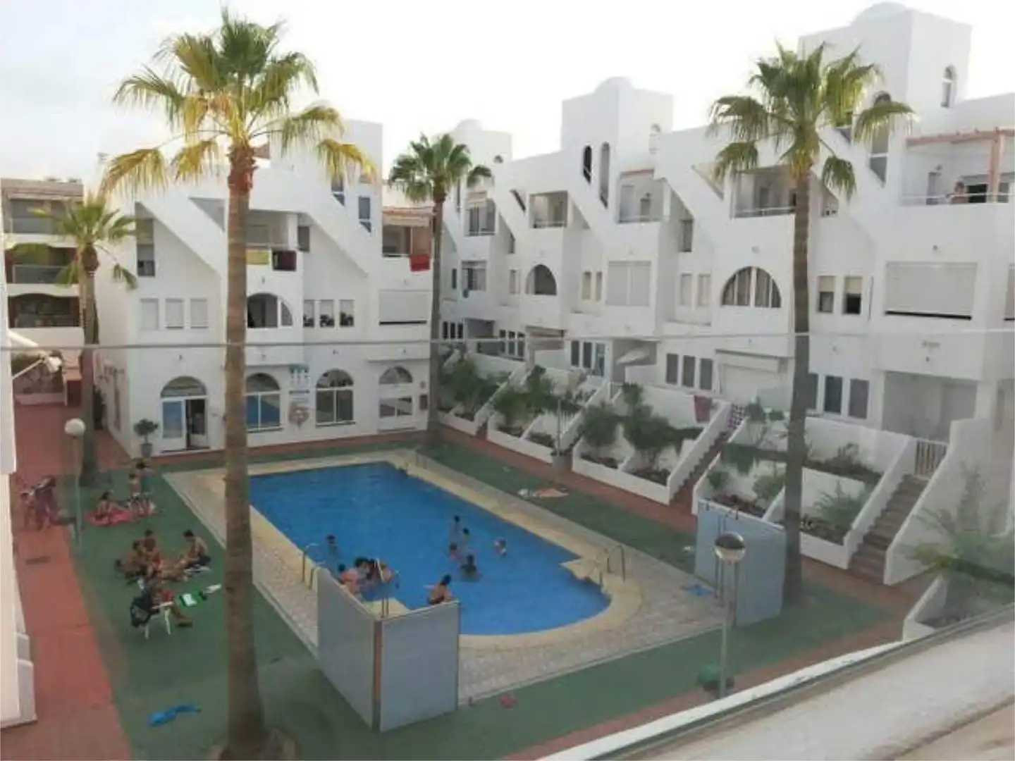 Piscina de Piso de alquiler en Garrucha con Calefacción, Jardín privado y Terraza