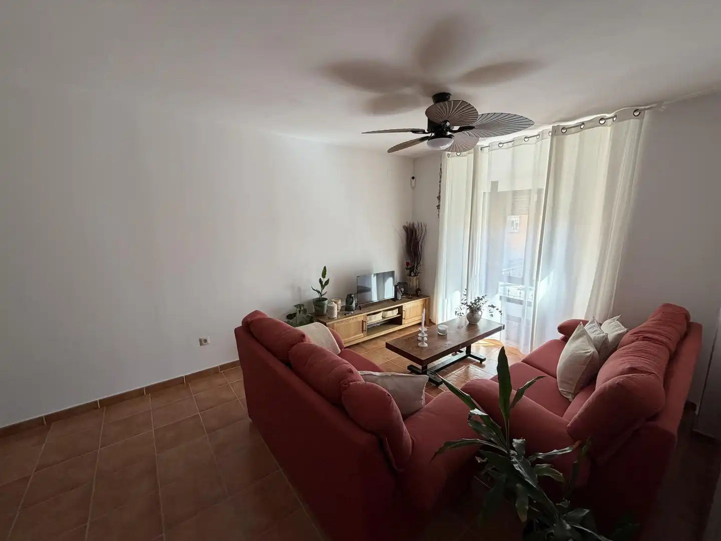 Casa adosada en venda a Calle Río de Janeiro, 9, Gálvez Sala d'estar de Casa adosada en venda en Gálvez amb Calefacció, Jardí privat i Terrassa