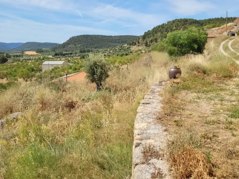 Casa o chalet en venta en Calle Empedrada, 2, La Fresneda Casa o chalet en venta en La Fresneda con Aire acondicionado, Calefacción y Jardín privado
