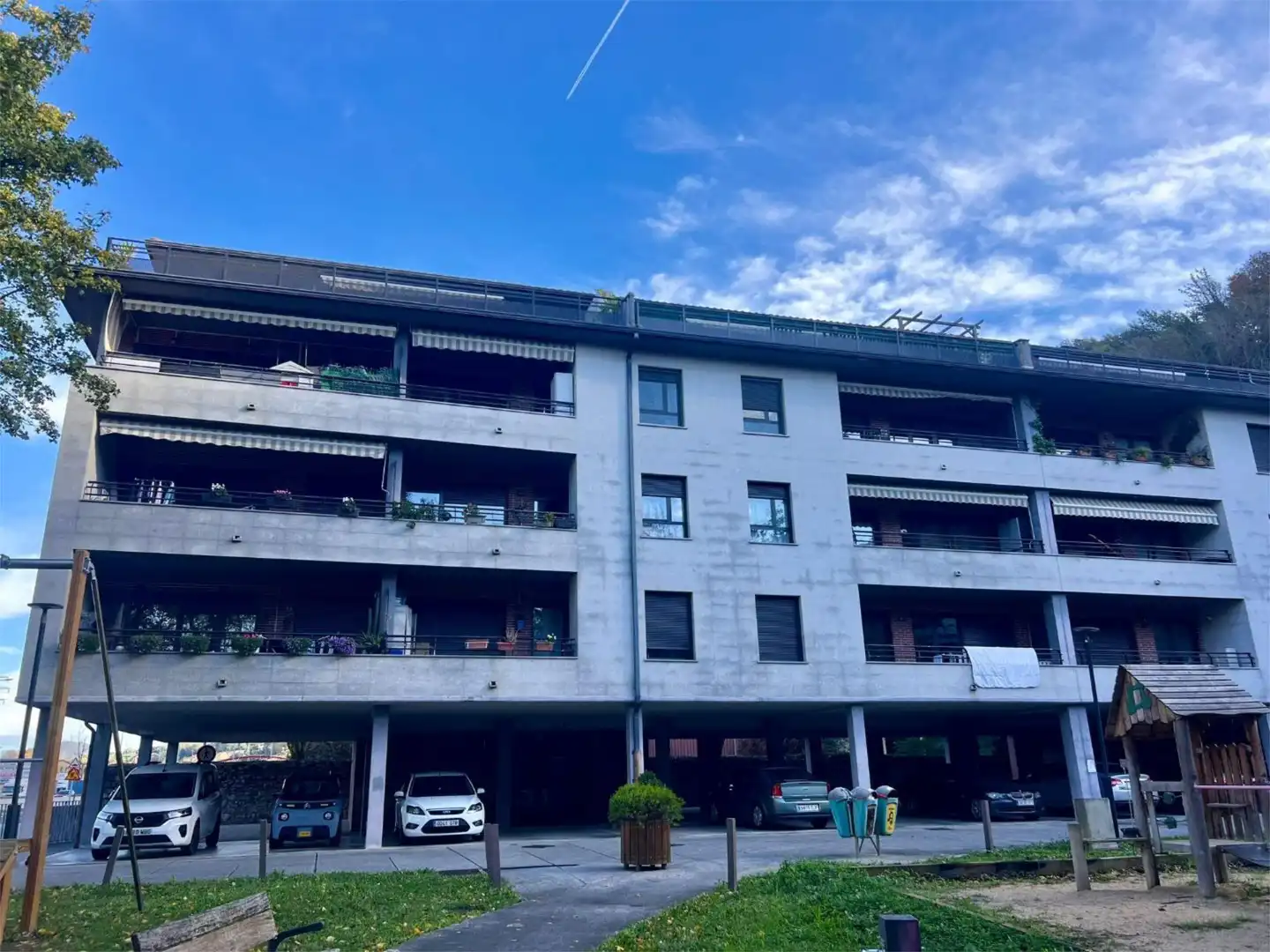 Vista exterior de Pis en venda en Irura