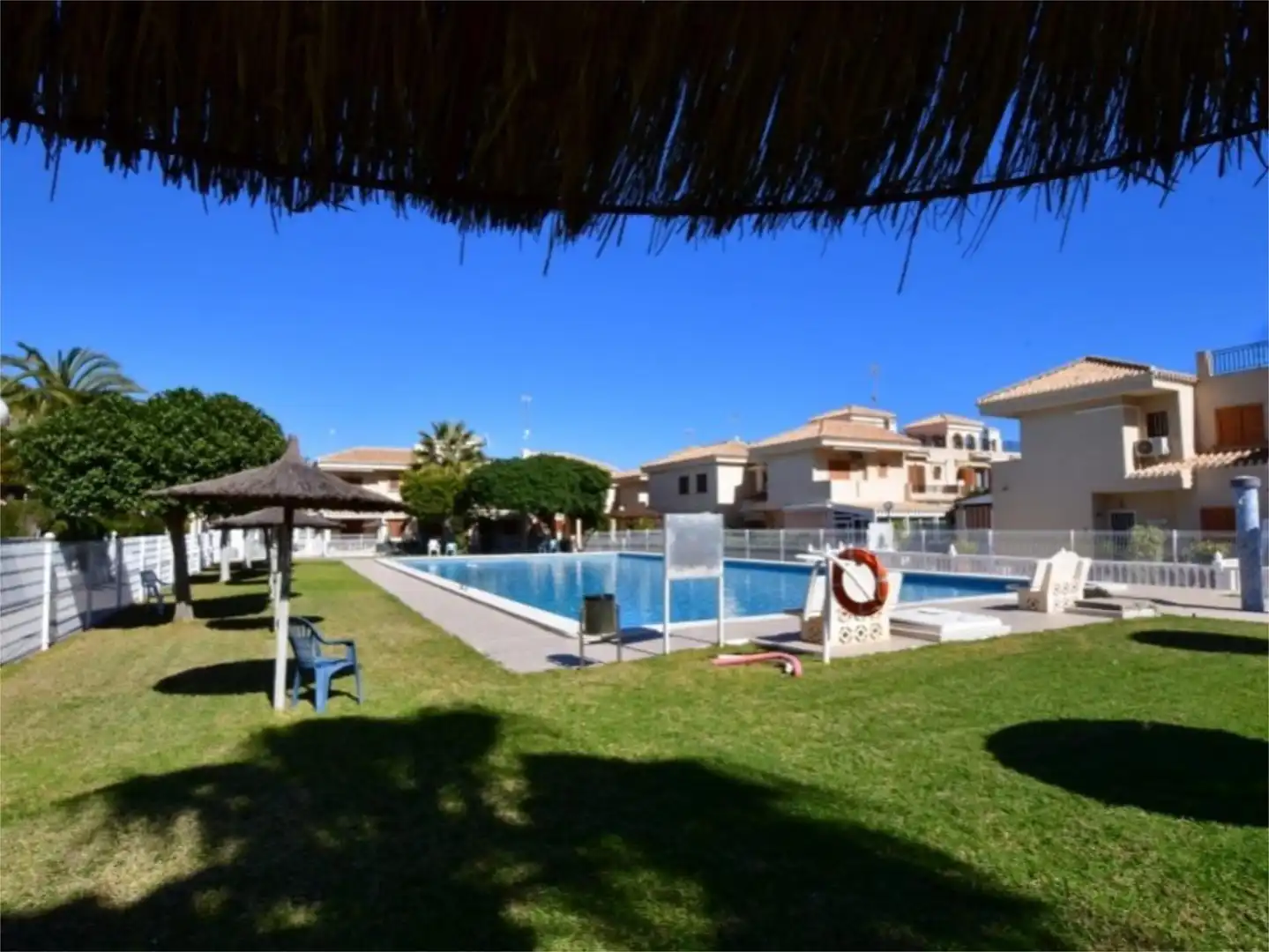 Piscina de Planta baixa en venda en Orihuela amb Aire condicionat, Piscina i Moblat