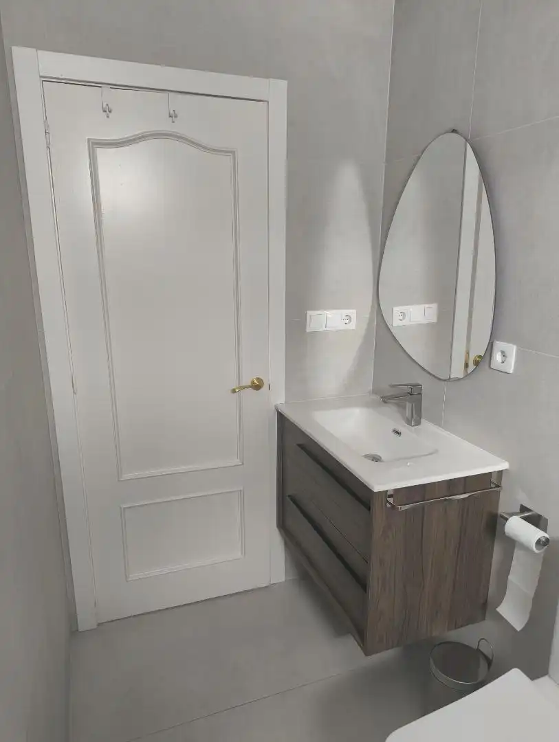 Flat for sale in Avenida San Juan Bosco, 6, Santiago - Coronación Bathroom of Flat for sale in Jerez de la Frontera with Parquet flooring, Furnished and Balcony