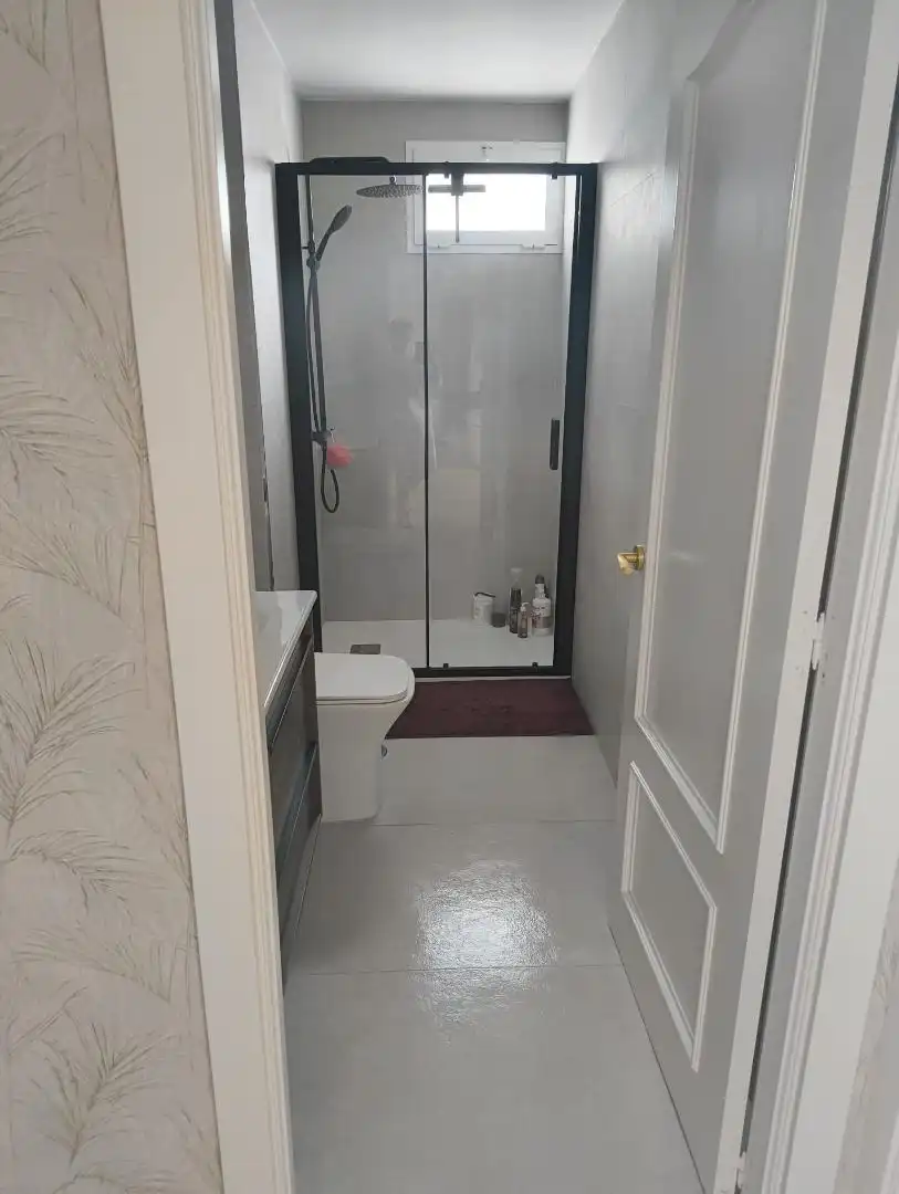Flat for sale in Avenida San Juan Bosco, 6, Santiago - Coronación Bathroom of Flat for sale in Jerez de la Frontera with Parquet flooring, Furnished and Balcony
