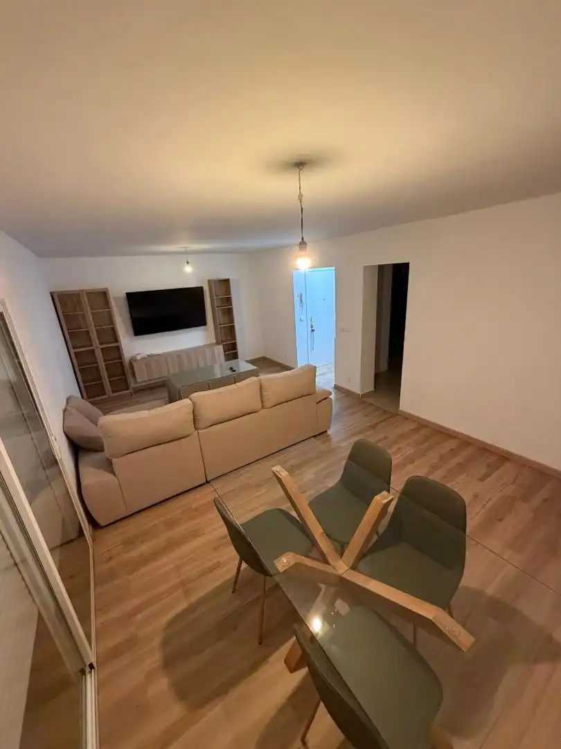 Flat for sale in Avenida San Juan Bosco, 6, Santiago - Coronación Living room of Flat for sale in Jerez de la Frontera with Parquet flooring, Furnished and Balcony