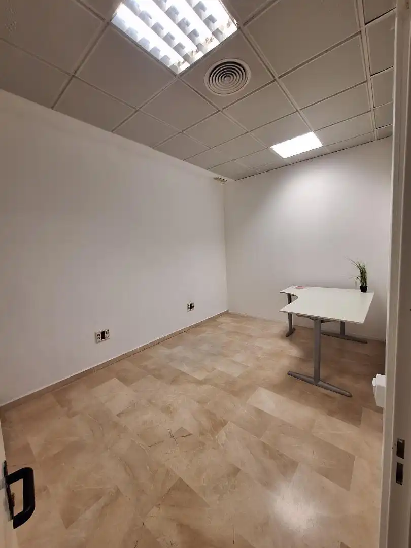 Office for rent in Dos Hermanas
