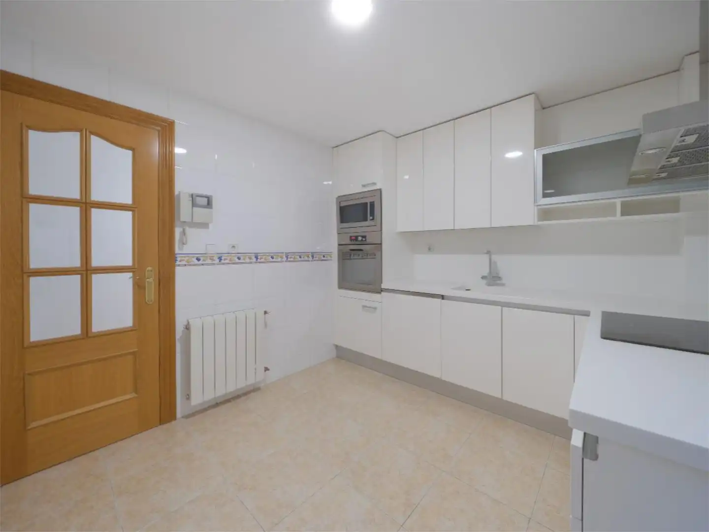 Flat for sale in Plaza Julián Romea, 3, Santa Catalina - San Bartolomé Kitchen of Flat for sale in Murcia with Air Conditioner, Heating and Terrace