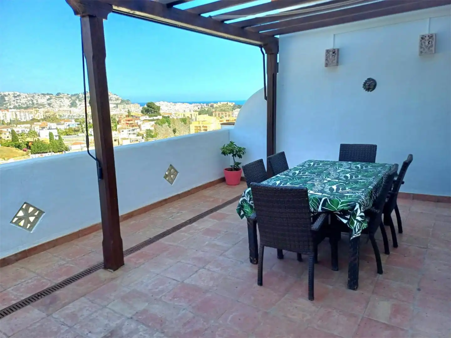 Einfamilien-Reihenhaus zum Verkauf in Camino Los Marinos, 54a, Cotobro Terrasse von Einfamilien-Reihenhaus zum Verkauf in Almuñécar mit Klimaanlage, Terrasse und Schwimmbad