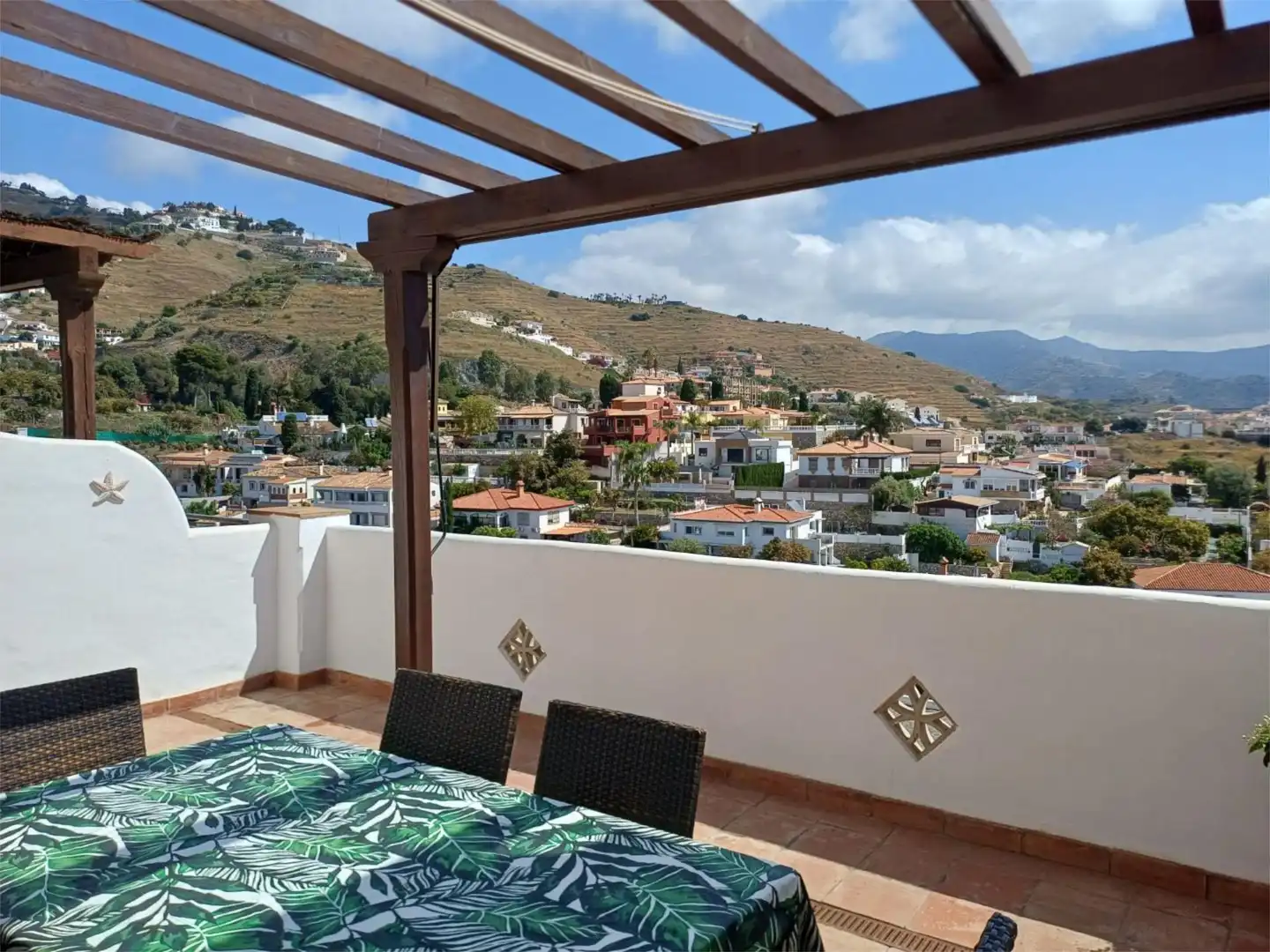 Einfamilien-Reihenhaus zum Verkauf in Camino Los Marinos, 54a, Cotobro Terrasse von Einfamilien-Reihenhaus zum Verkauf in Almuñécar mit Klimaanlage, Terrasse und Schwimmbad