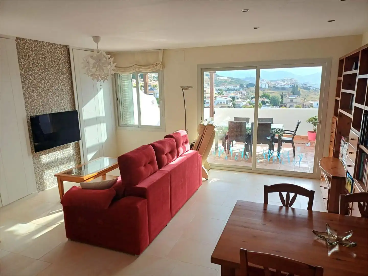 Einfamilien-Reihenhaus zum Verkauf in Camino Los Marinos, 54a, Cotobro Wohnzimmer von Einfamilien-Reihenhaus zum Verkauf in Almuñécar mit Klimaanlage, Terrasse und Schwimmbad