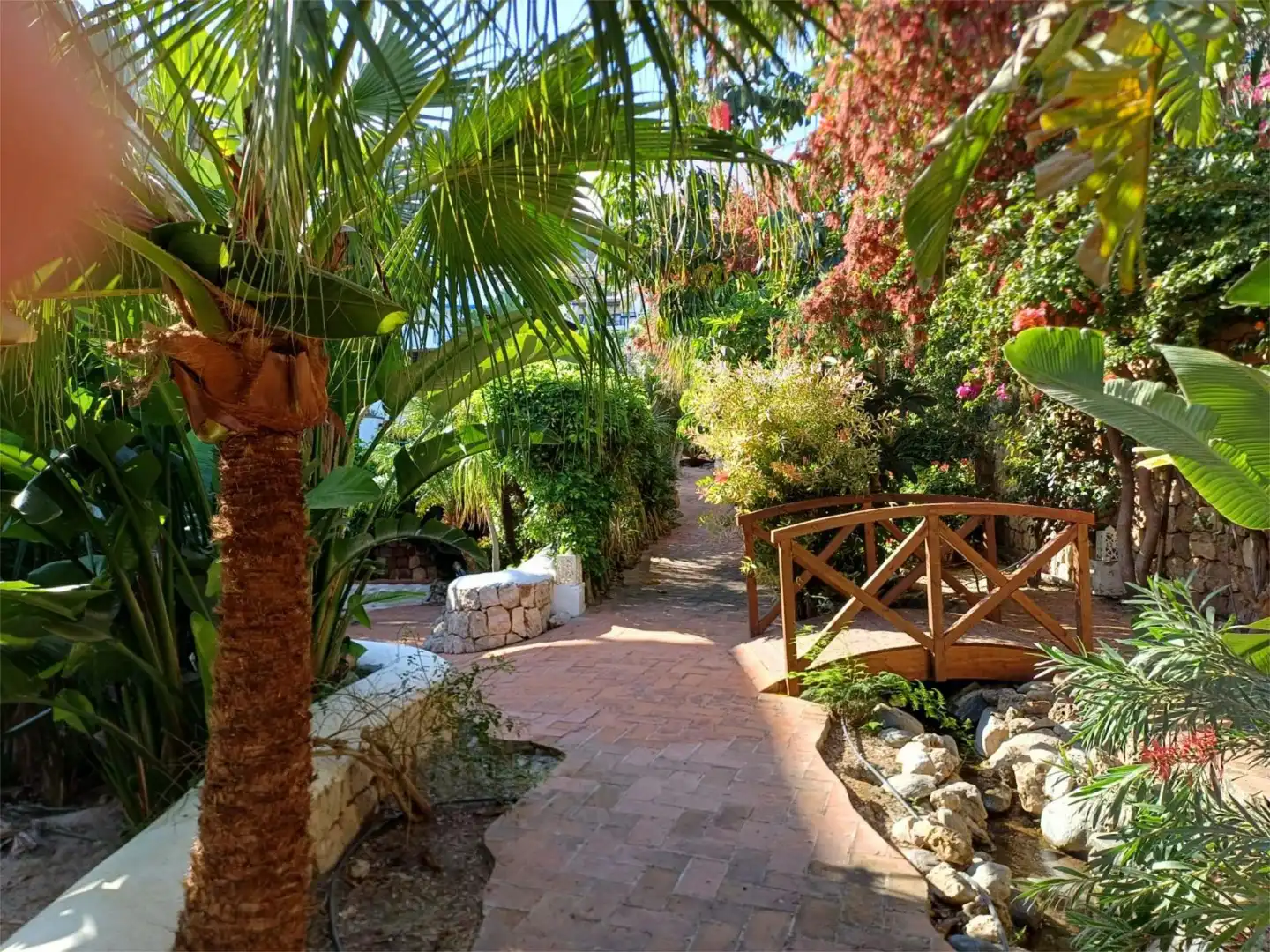 Einfamilien-Reihenhaus zum Verkauf in Camino Los Marinos, 54a, Cotobro Garten von Einfamilien-Reihenhaus zum Verkauf in Almuñécar mit Klimaanlage, Terrasse und Schwimmbad