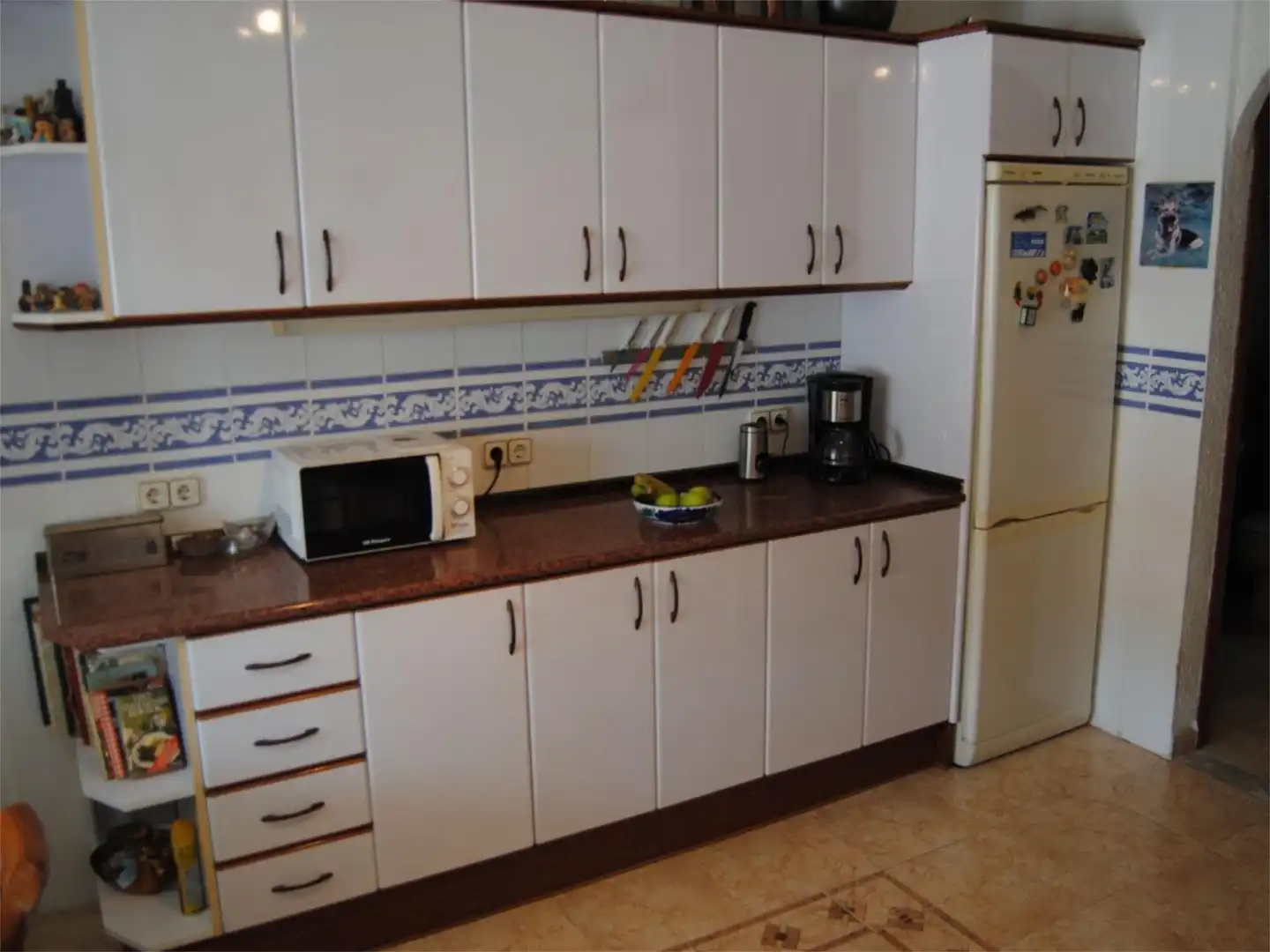 Casa adosada en venda a Calle Liszt, 421, Zona Carrefour - Urbanizaciones Cuina de Casa adosada en venda en Torrevieja amb Aire condicionat i Terrassa