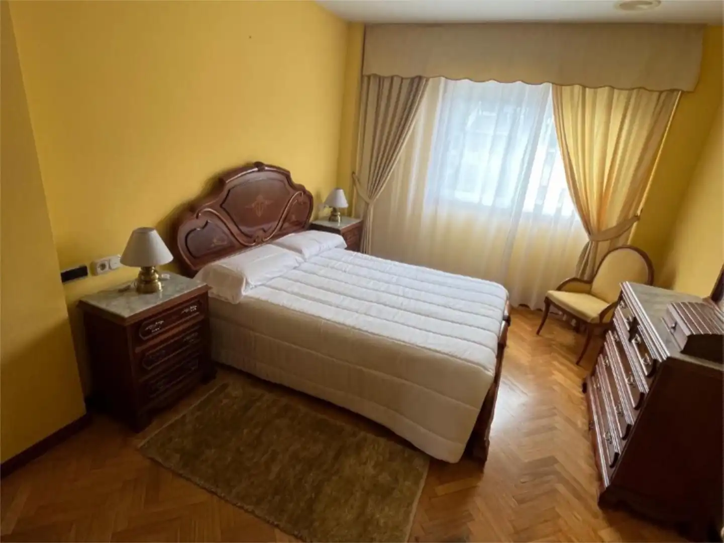 Piso en venta en Avenida Conde de Fenosa, 51, O Barco de Valdeorras Habitación de Piso en venta en O Barco de Valdeorras con Terraza y Balcón