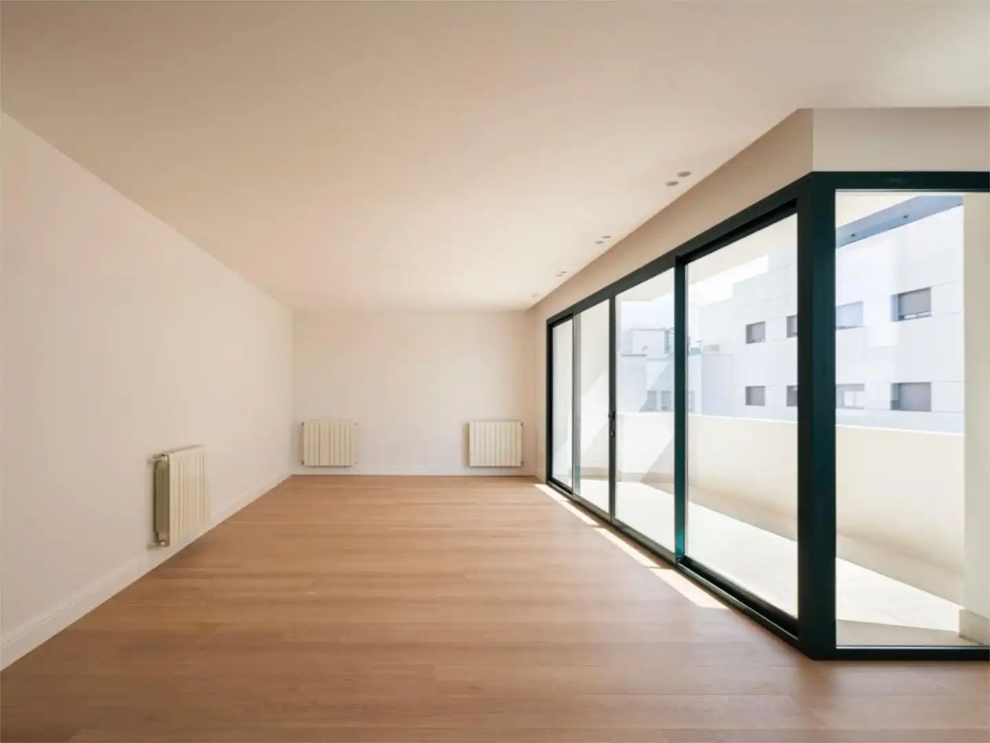 Living room of Flat for sale in Sevilla  with Air Conditioner, Heating and Private garden