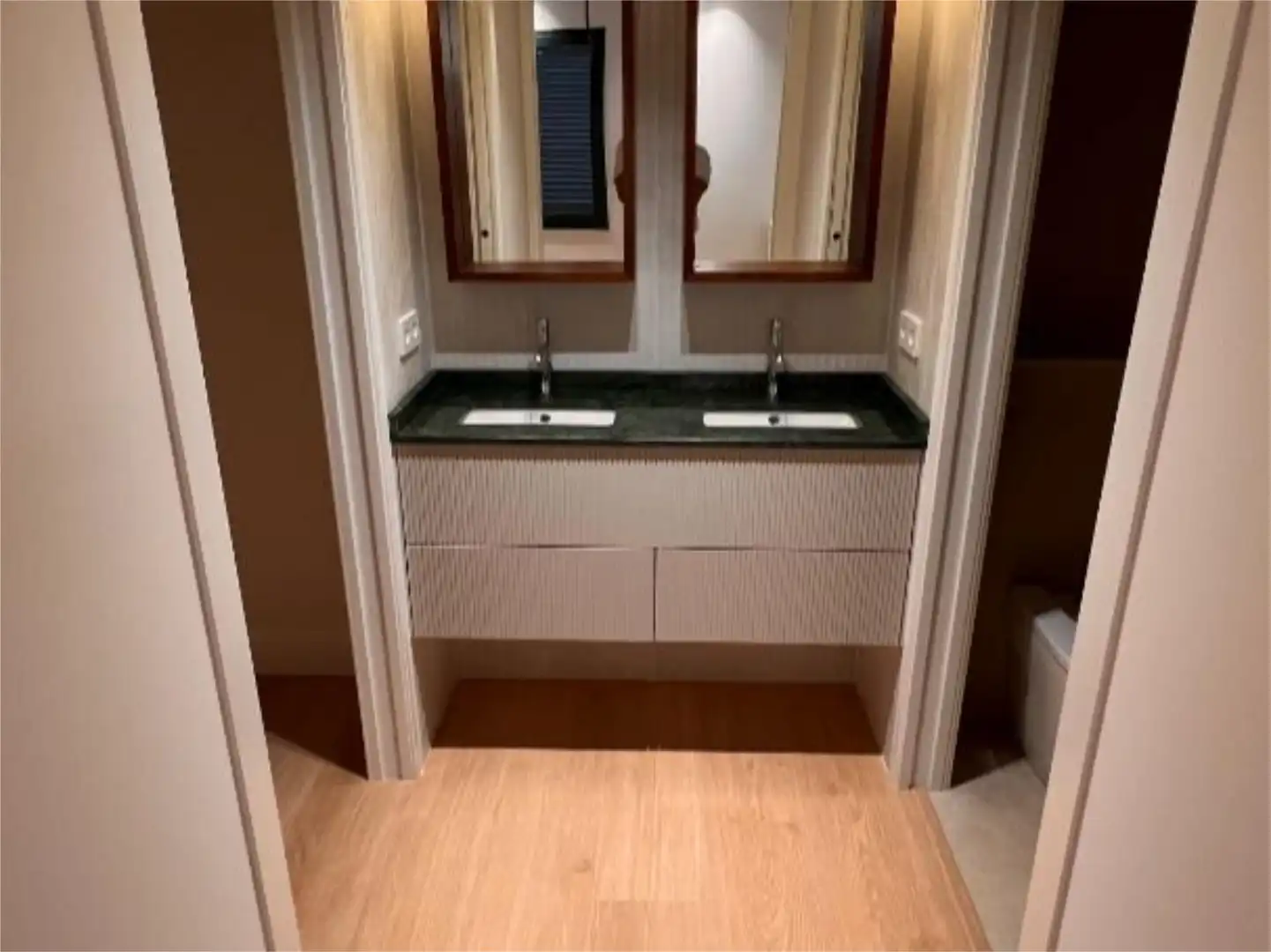 Bathroom of Flat for sale in Sevilla  with Air Conditioner, Heating and Private garden