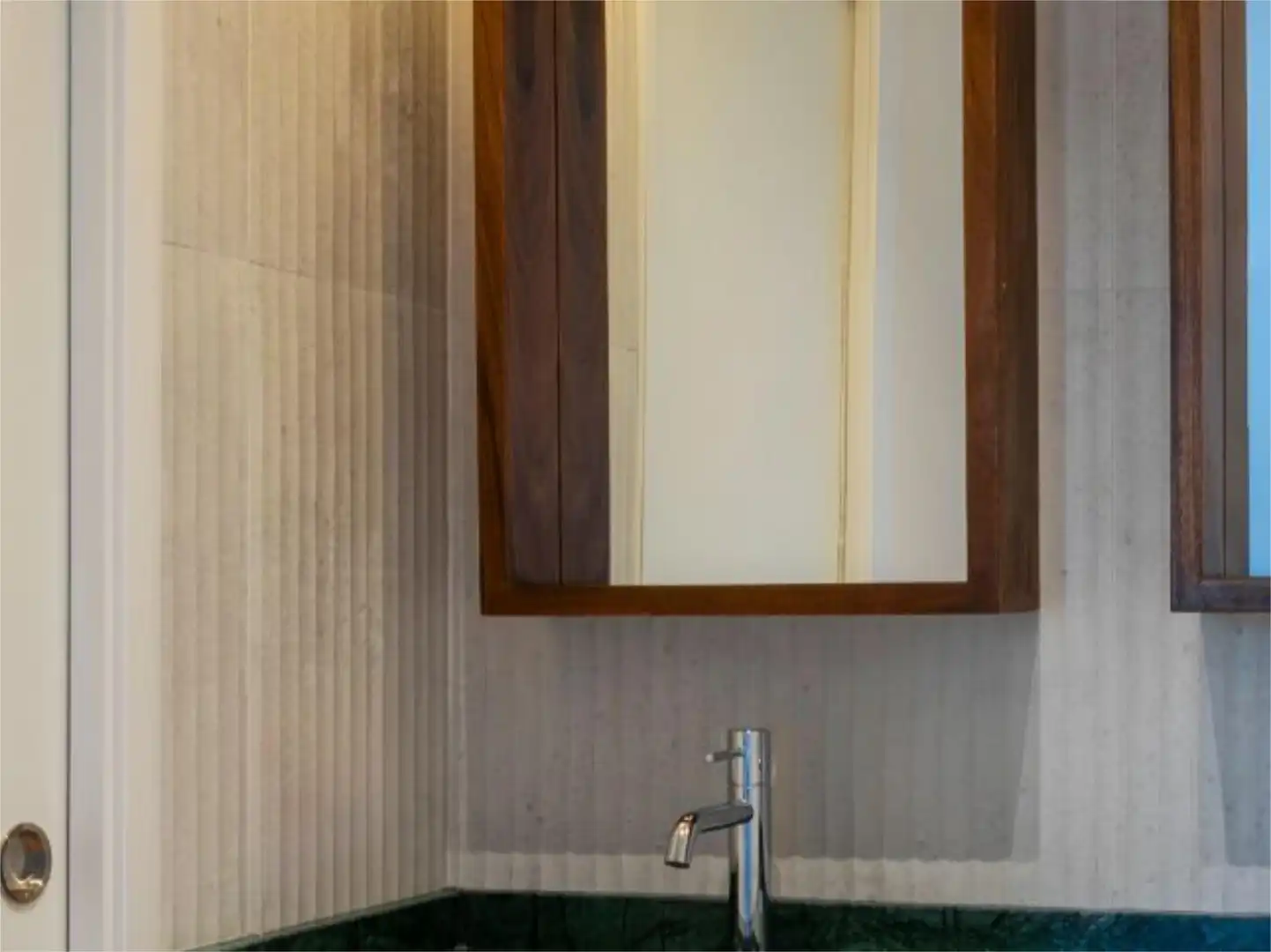 Bathroom of Flat for sale in Sevilla  with Air Conditioner, Heating and Private garden