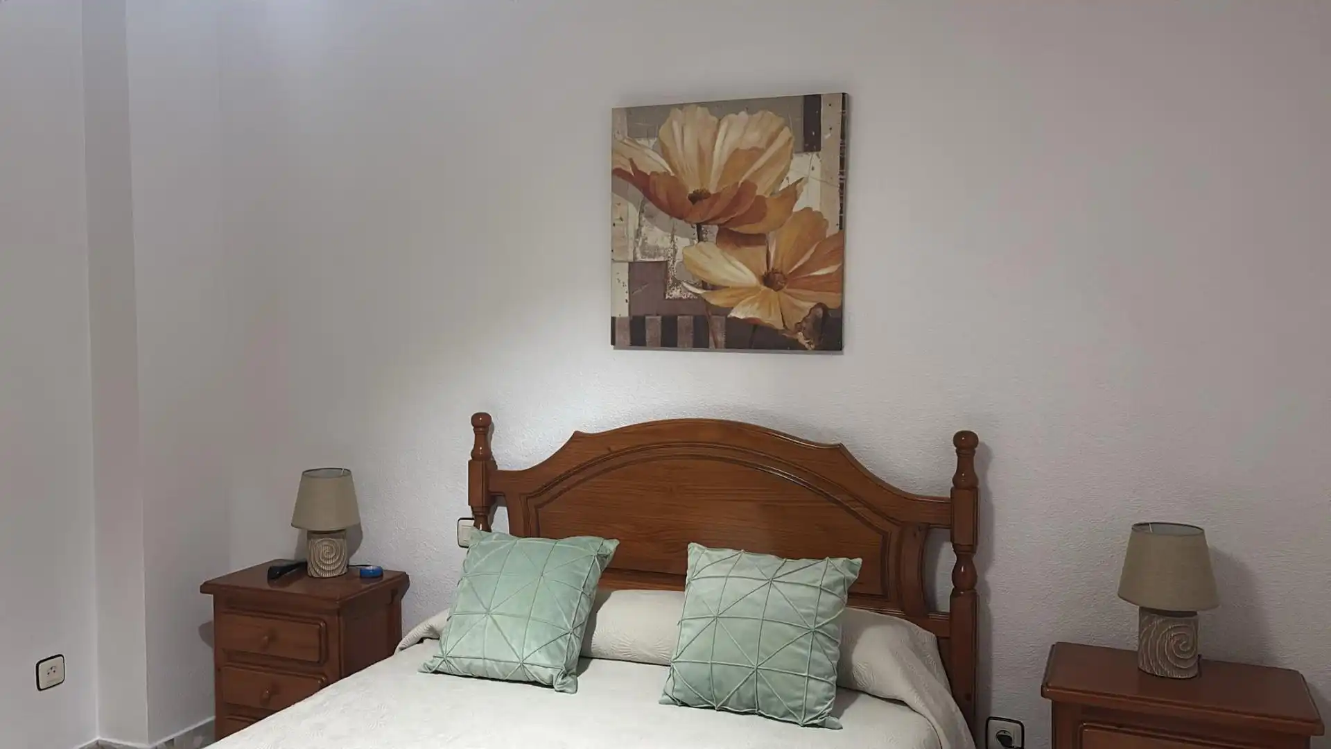 Dormitori de Pis de lloguer en Badajoz Capital amb Terrassa, Moblat i Rentadora