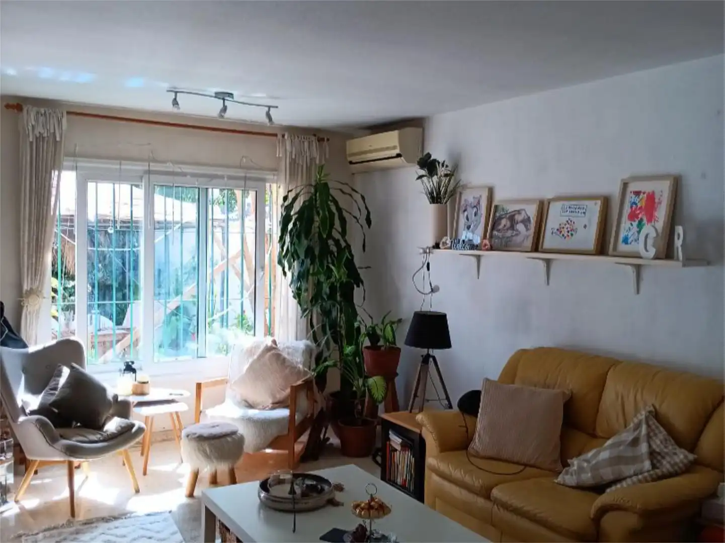 Sala d'estar de Pis en venda en Vélez-Málaga amb Aire condicionat, Calefacció i Jardí privat