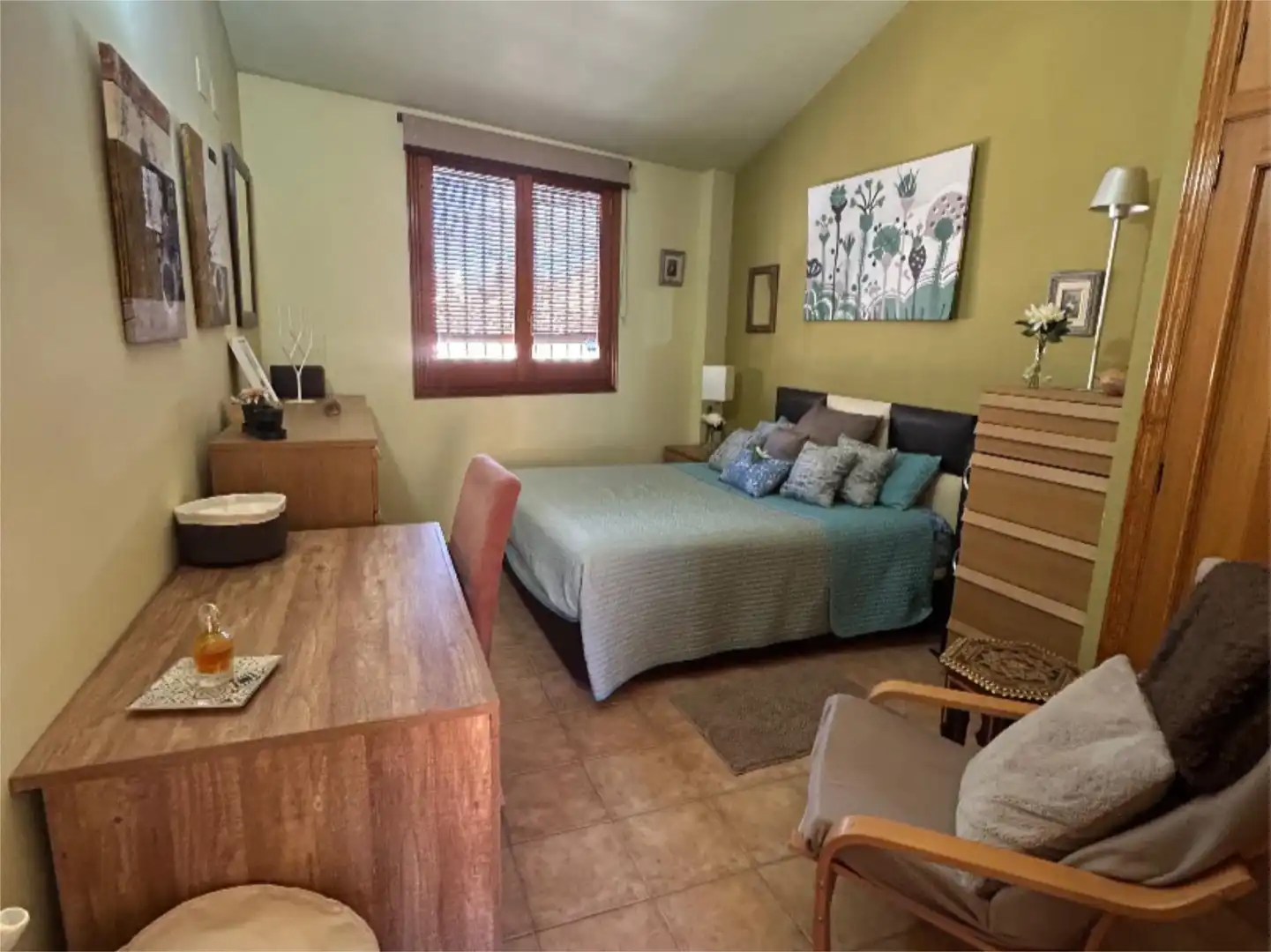Dúplex de alquiler en Calle de Juan Izquierdo, 30, Casco Antiguo Habitación de Dúplex de alquiler en Llíria con Aire acondicionado, Calefacción y Terraza
