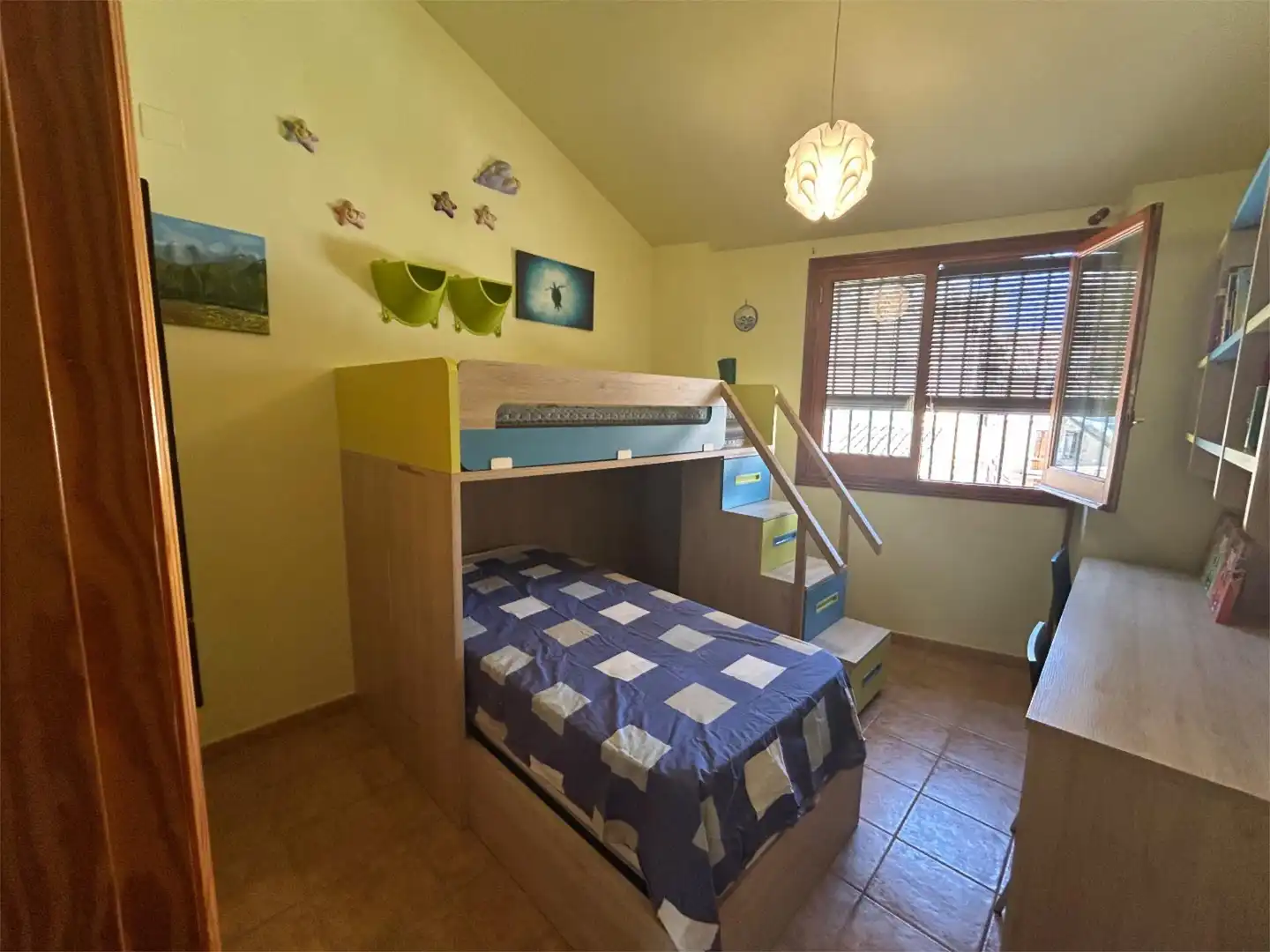 Dúplex de alquiler en Calle de Juan Izquierdo, 30, Casco Antiguo Habitación de Dúplex de alquiler en Llíria con Aire acondicionado, Calefacción y Terraza