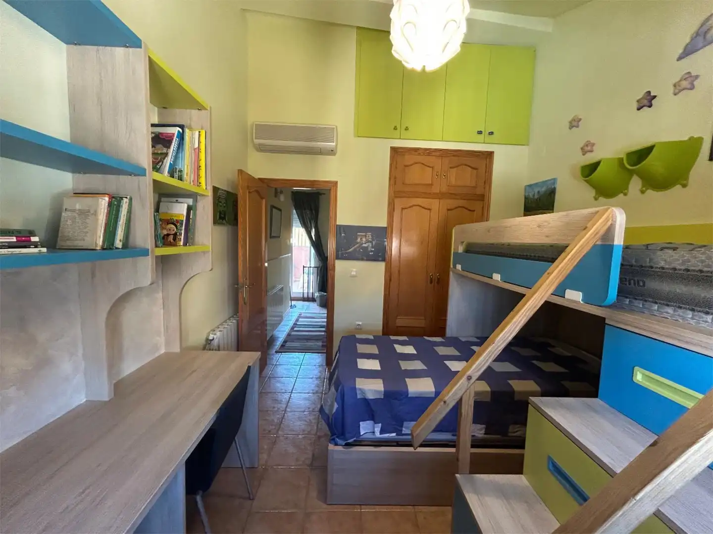 Dúplex de alquiler en Calle de Juan Izquierdo, 30, Casco Antiguo Habitación de Dúplex de alquiler en Llíria con Aire acondicionado, Calefacción y Terraza