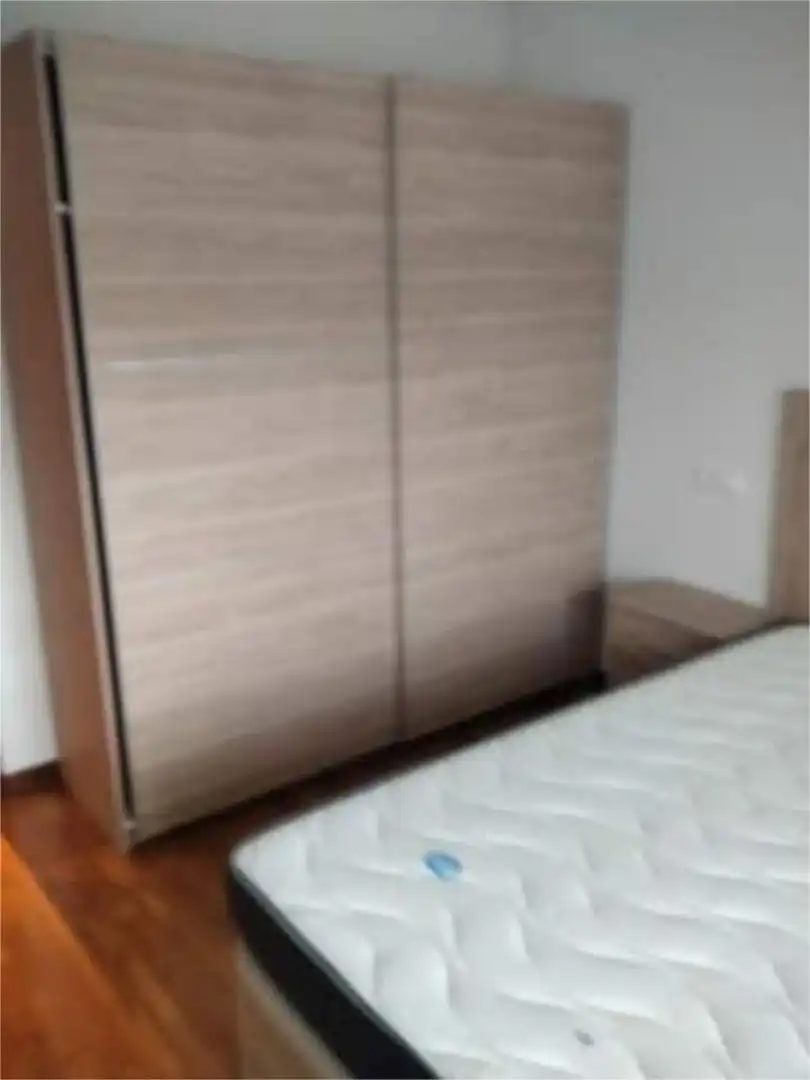 Dormitori de Pis de lloguer en Oviedo  amb Calefacció i Traster
