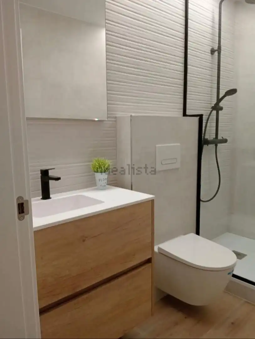 Room in Calle de Pedro Joaquín Soler, 6, Alfonso Room in Calle de Pedro Joaquín Soler, 6, Alfonso