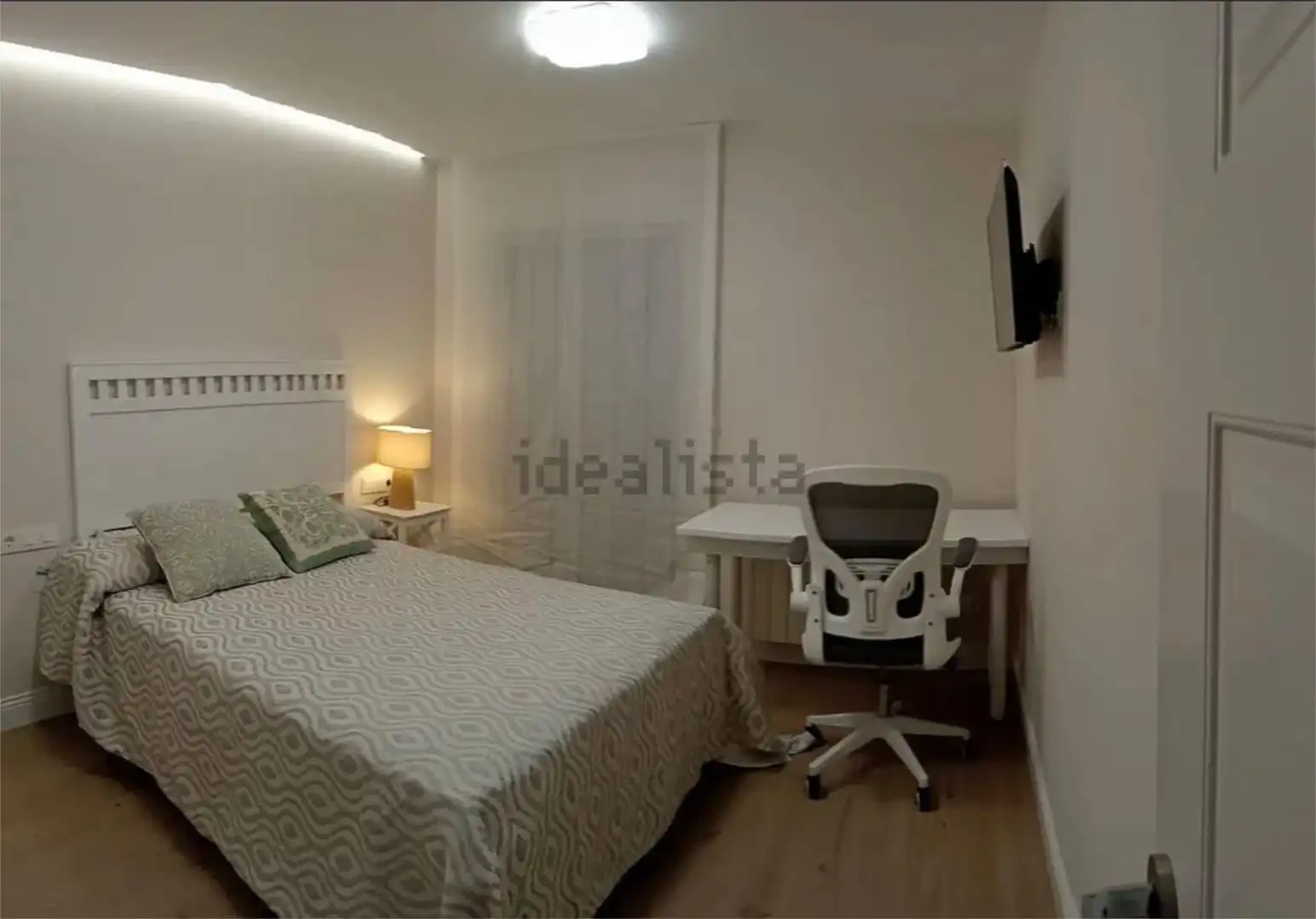 Room in Calle de Pedro Joaquín Soler, 6, Alfonso Room in Calle de Pedro Joaquín Soler, 6, Alfonso