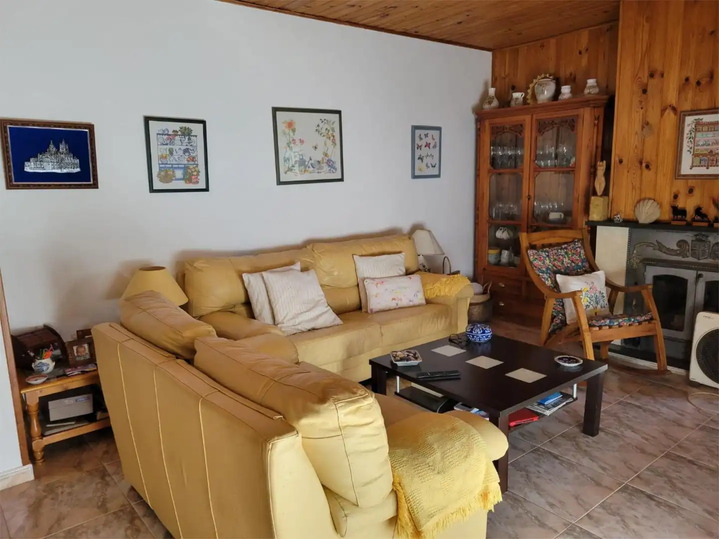 Living room of Flat for sale in Castellanos de Villiquera  with Heating, Private garden and Terrace