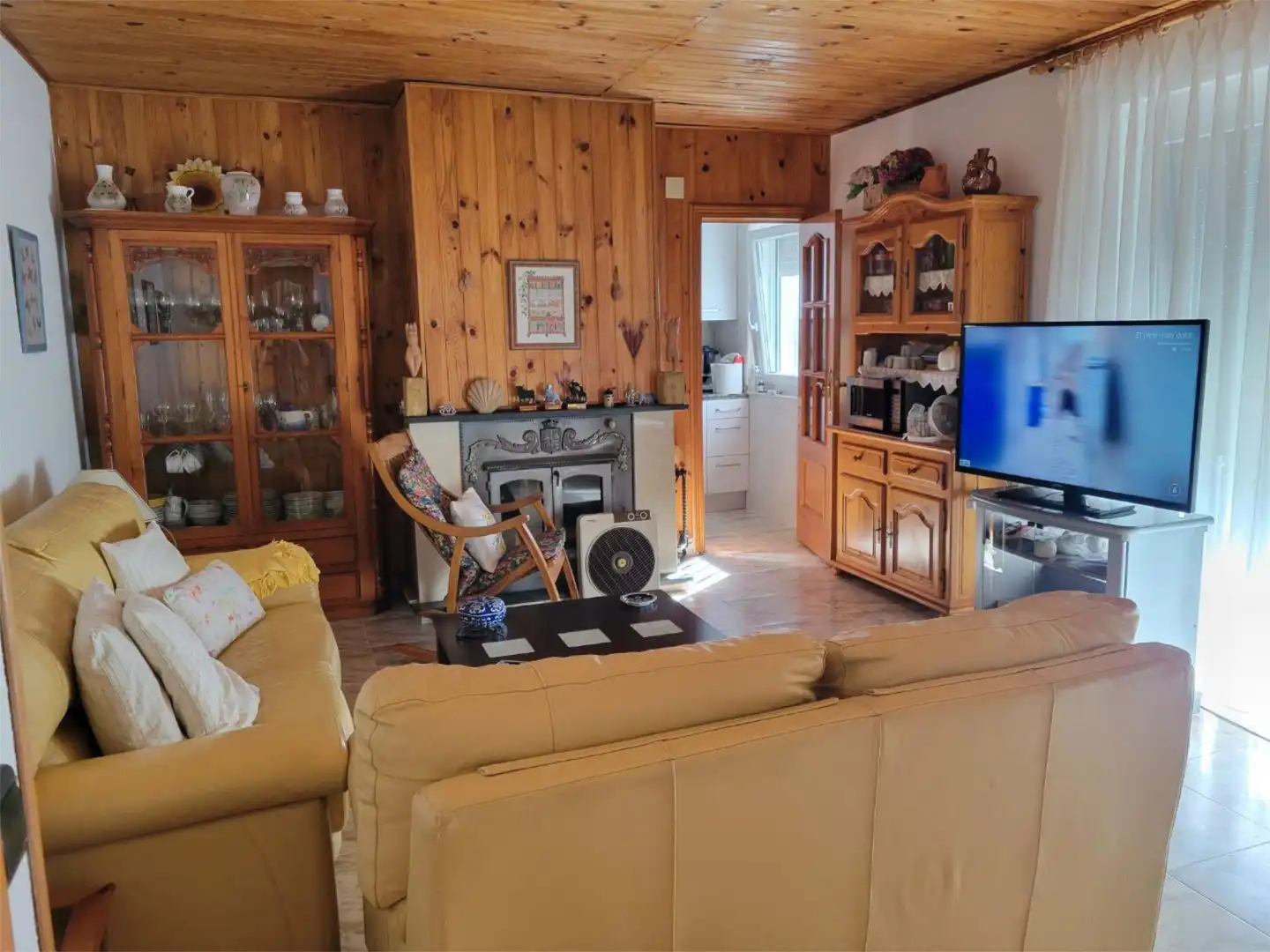 Sala de estar de Casa o chalet en venta en Castellanos de Villiquera con Terraza y Piscina