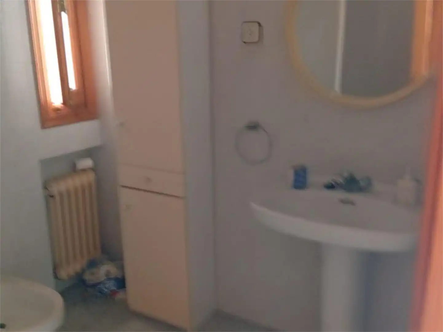 Badezimmer von Wohnung zum Verkauf in Cañete mit Heizung und Möbliert