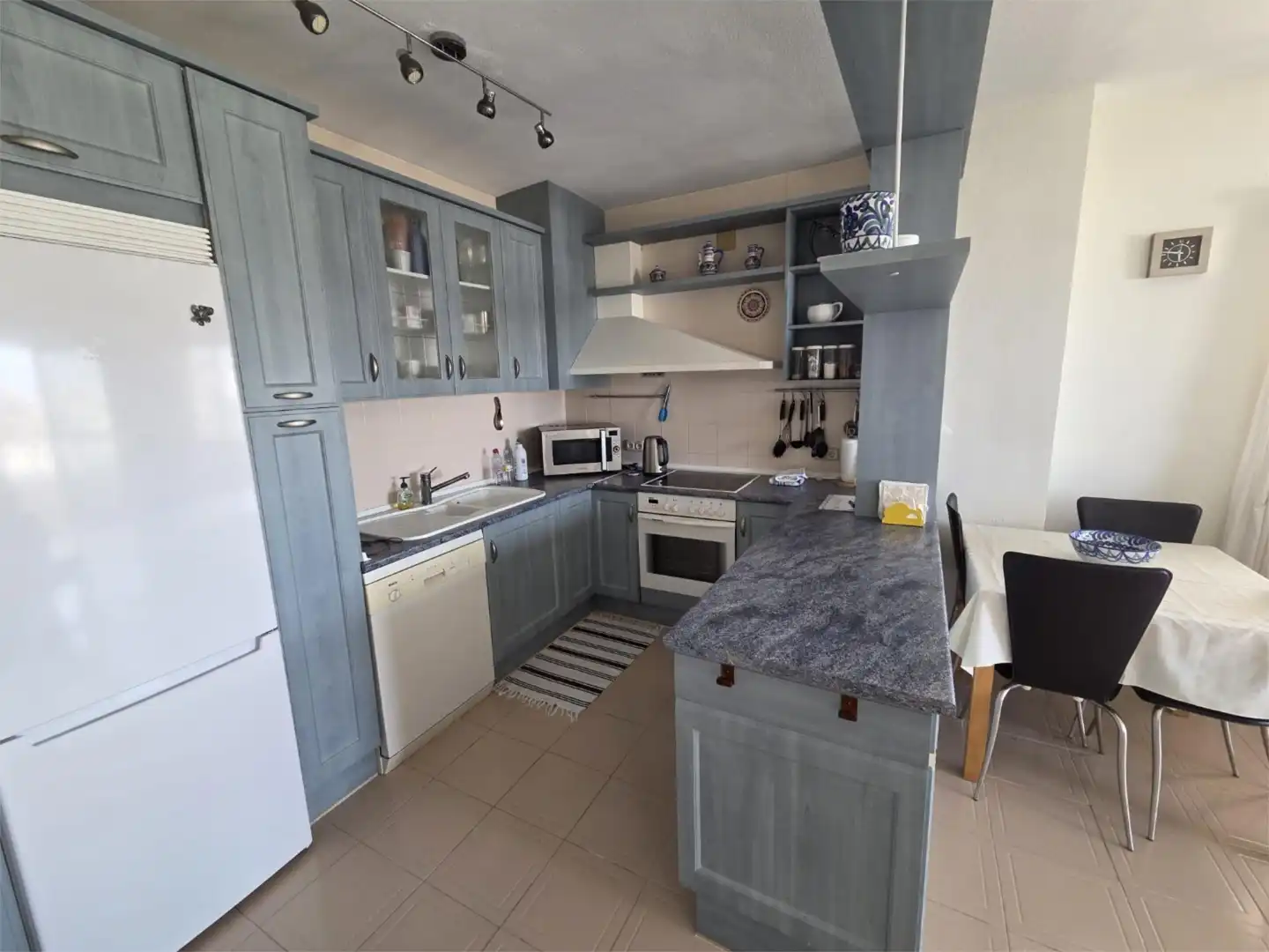 Flat for rent in Calle Ronda del Golf Este, 17, Hacienda Torrequebrada Kitchen of Flat for rent in Benalmádena with Private garden, Terrace and Swimming Pool