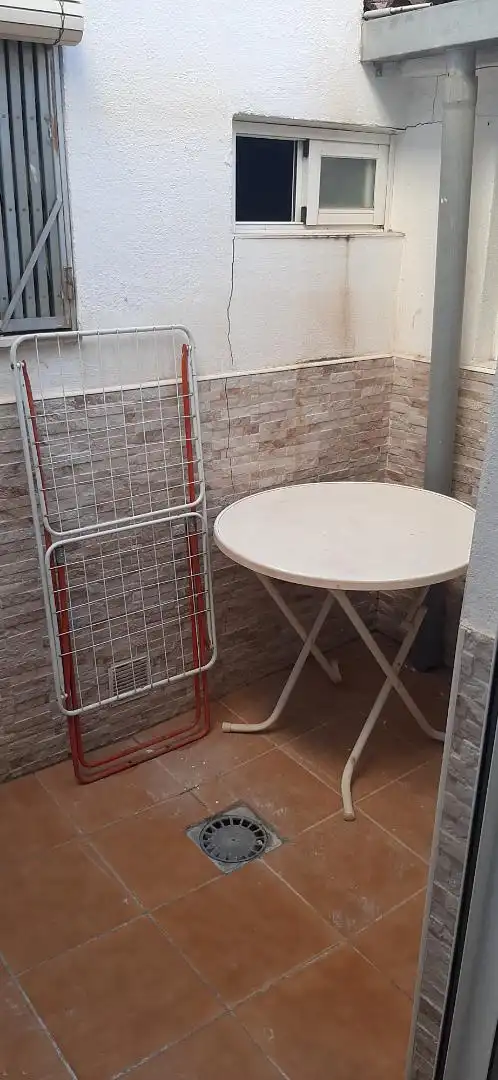 Habitación en San Blas, 23, San Francisco Javier Terraza de Casa adosada para compartir en Granada con Parquet y Amueblado