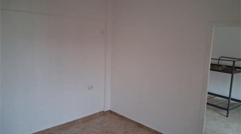 Foto 3 de Pis de lloguer a Torrefiel, Valencia Capital