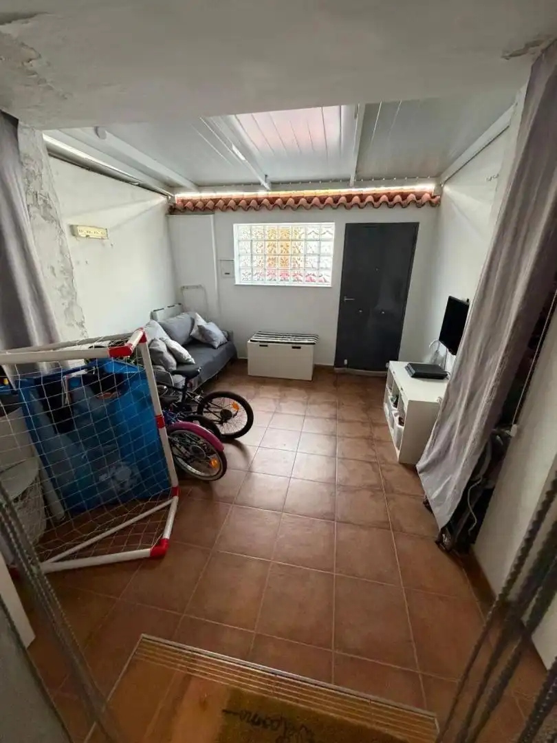 Casa adosada en venda a Calle de Santa Rafaela María del Sagrado Corazón, 86, Entrevías Casa adosada en venda en Madrid amb Calefacció, Terrassa i Traster