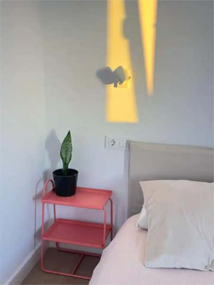 Schlafzimmer von Dachboden zur Miete in Chipiona mit Heizung, Terrasse und Möbliert