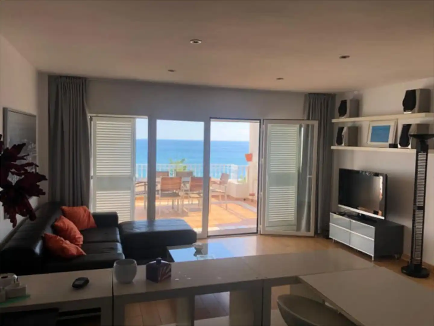 Ático de alquiler en Mojácar Playa - Las Ventanicas - La Paratá Sala de estar de Ático de alquiler en Mojácar con Calefacción, Jardín privado y Terraza