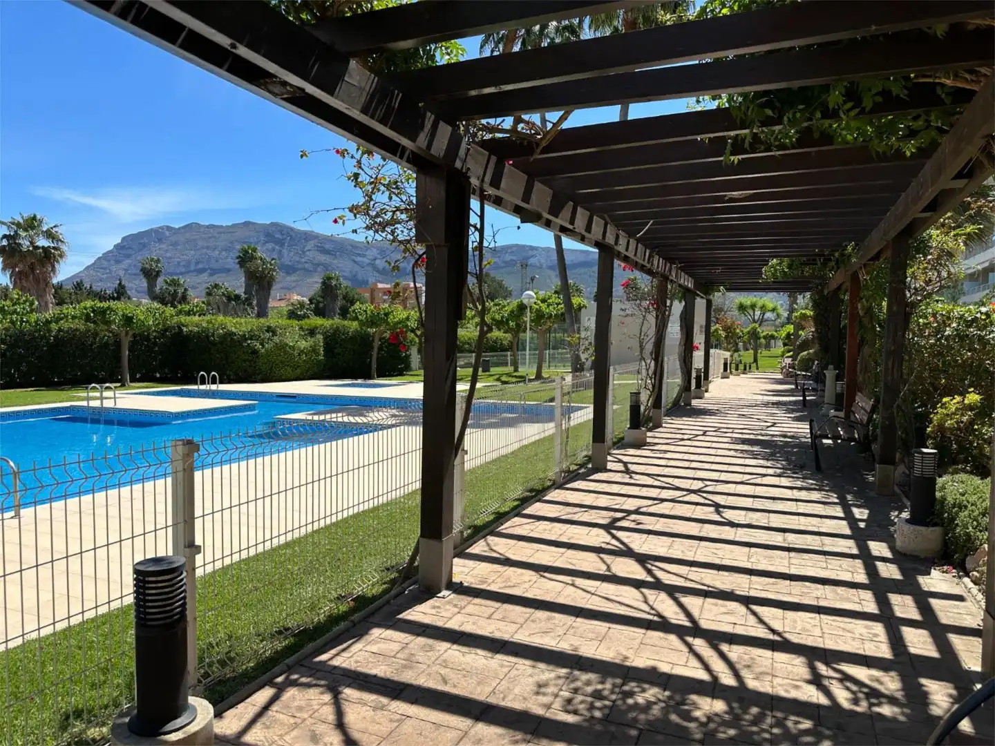 Piso en venta en Camí del Llavador, 5, Les Bassetes - El Marjal Terraza de Piso en venta en Dénia con Aire acondicionado, Terraza y Piscina