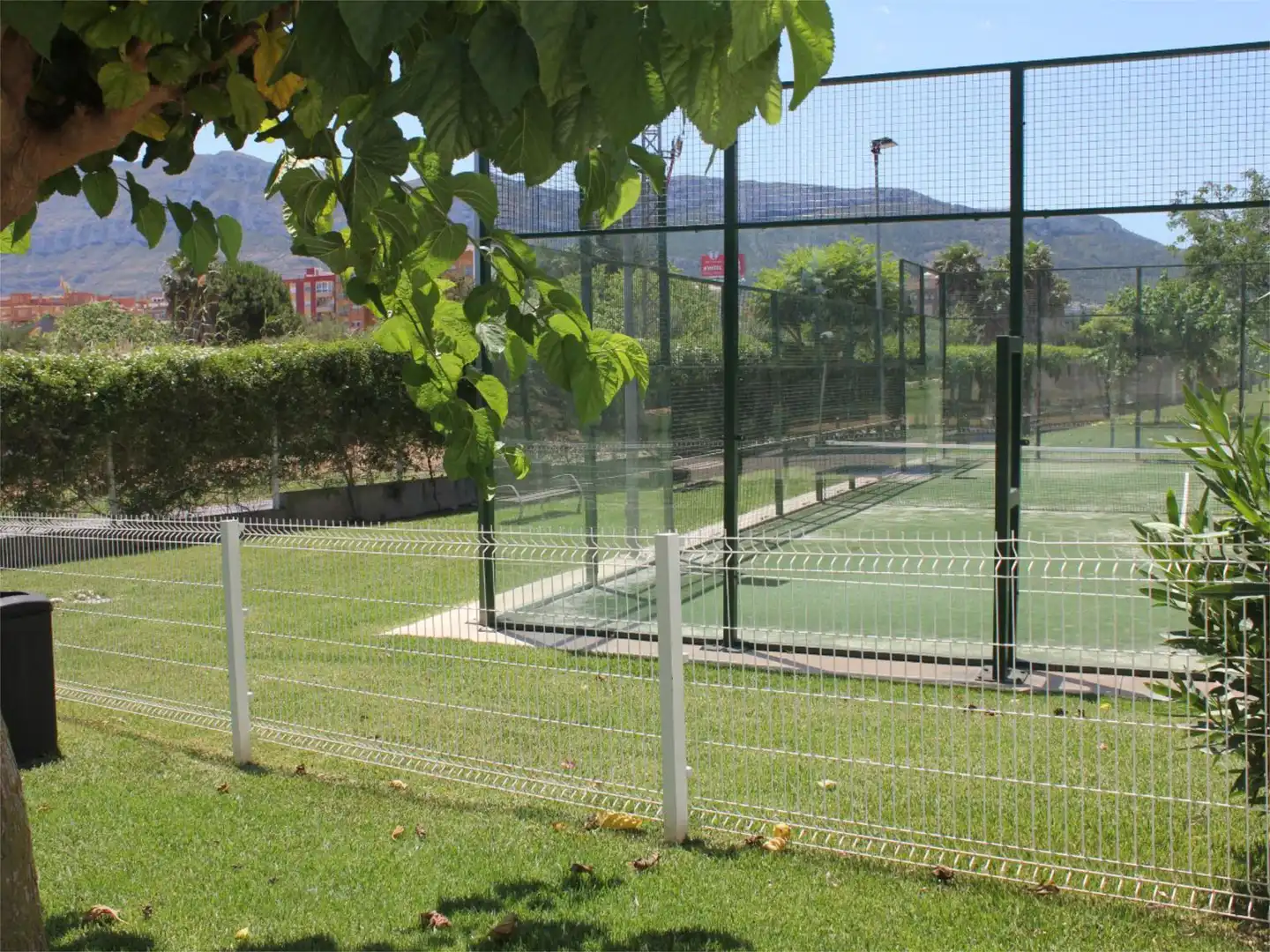 Piso en venta en Camí del Llavador, 5, Les Bassetes - El Marjal Jardín de Piso en venta en Dénia con Aire acondicionado, Terraza y Piscina