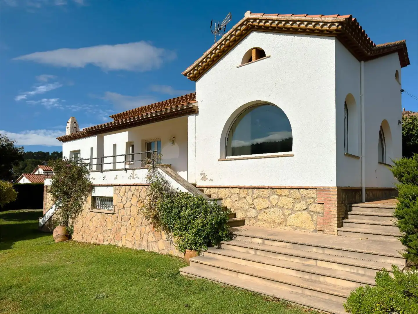 Vista exterior de Casa o chalet en venta en Corbera de Llobregat con Terraza y Balcón