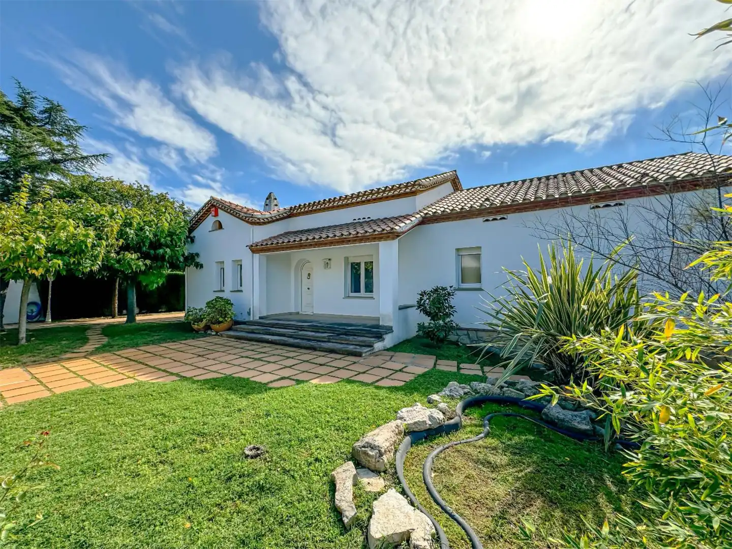 Casa o xalet en venda a Carrer la Plana, 4, Corbera de Llobregat Vista exterior de Casa o xalet en venda en Corbera de Llobregat amb Terrassa i Balcó