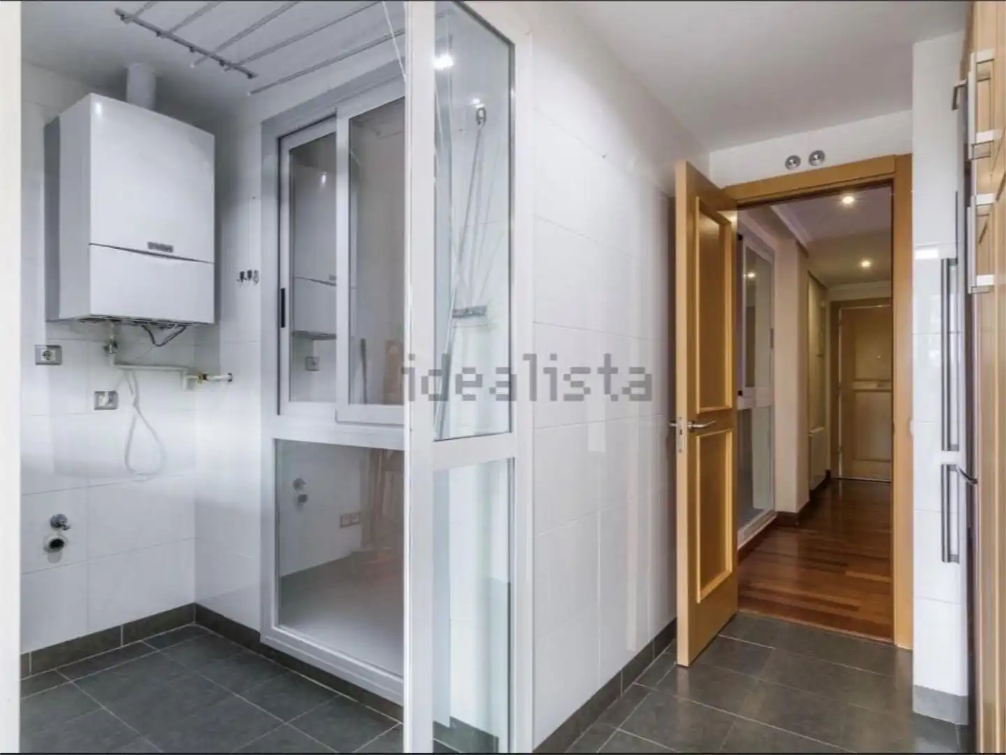 Wohnung zum Verkauf in Calle de la Comunidad Canaria, 4c, Valdepastores - Las Encinas Schlafzimmer von Wohnung zum Verkauf in Boadilla del Monte mit Klimaanlage, Terrasse und Schwimmbad