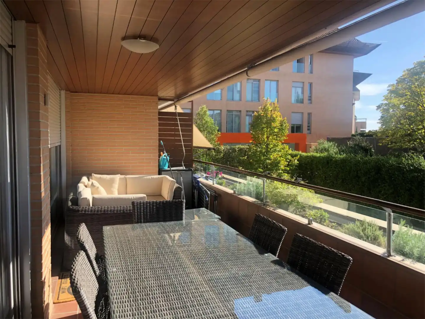 Wohnung zum Verkauf in Calle de la Comunidad Canaria, 4c, Valdepastores - Las Encinas Terrasse von Wohnung zum Verkauf in Boadilla del Monte mit Klimaanlage, Terrasse und Schwimmbad
