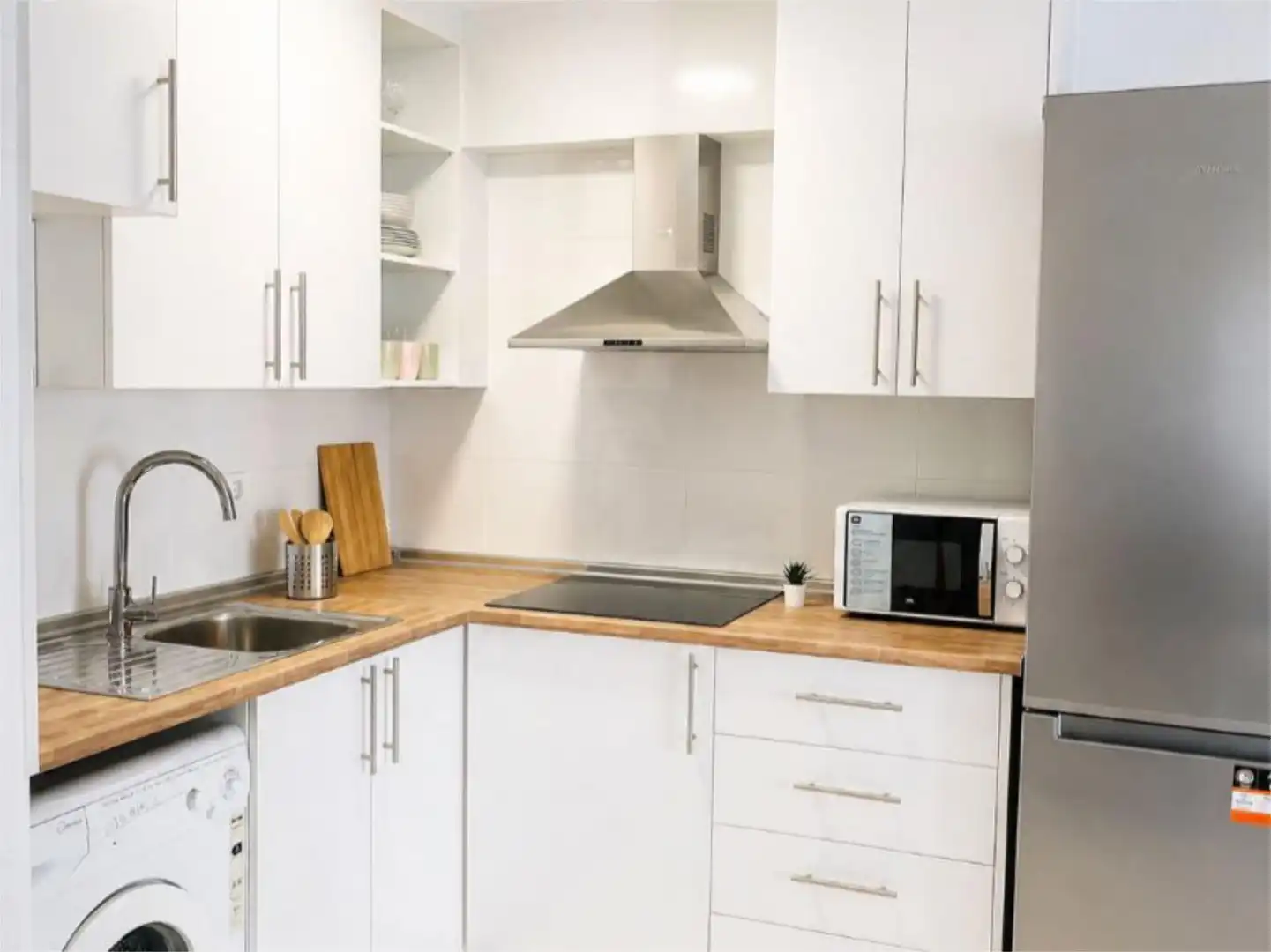 Flat for rent in Avenida de Cristobal Colón, 26, Zona Botánico Kitchen of Flat for rent in Puerto de la Cruz with Terrace and Swimming Pool