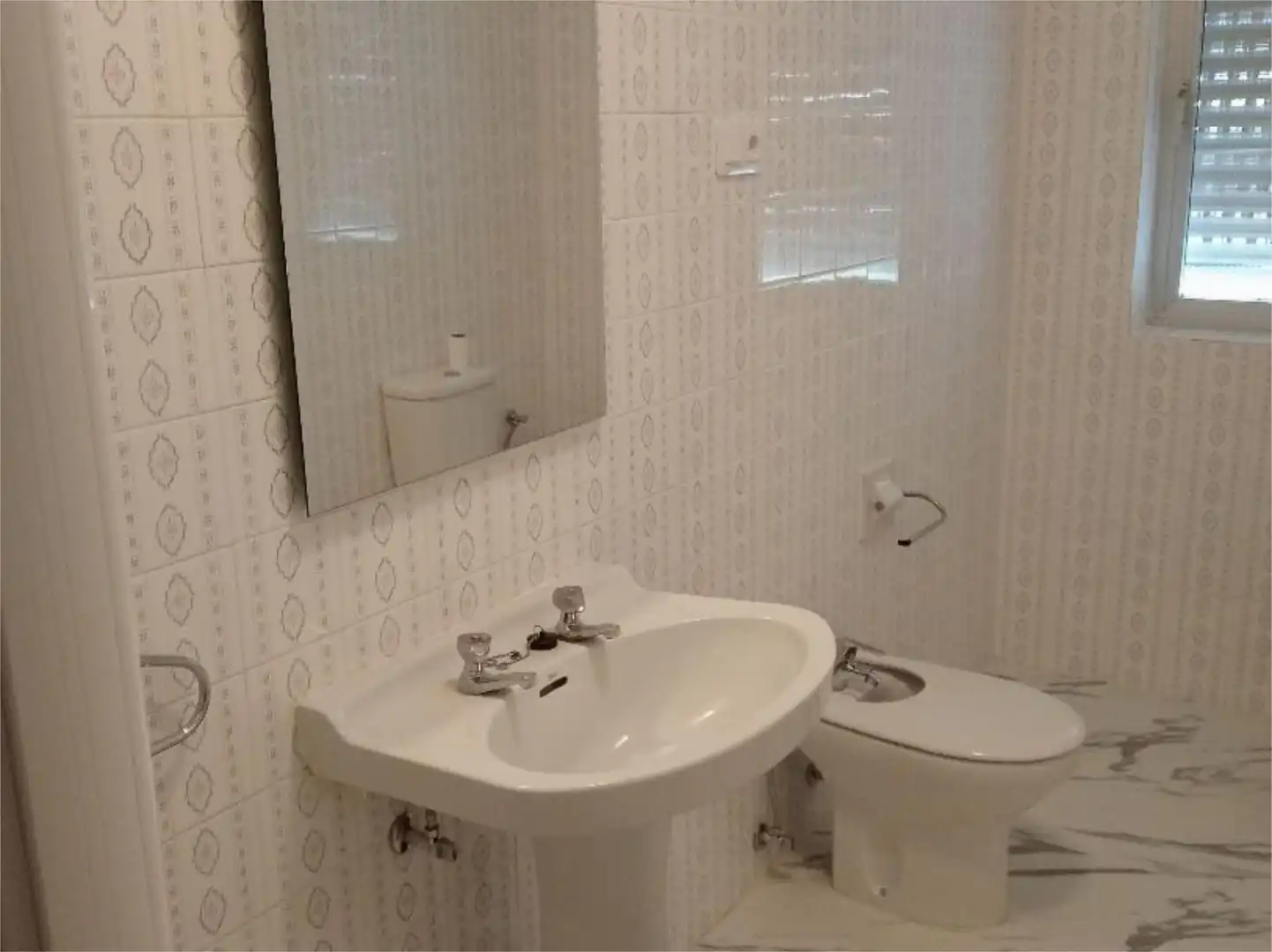 Badezimmer von Wohnung zur Miete in Vegadeo mit Heizung, Parkett und Terrasse